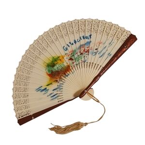 VINTAGE IVORINE CELLULOID HANDHELD FAN WITH NATURE SCENERY 🤎